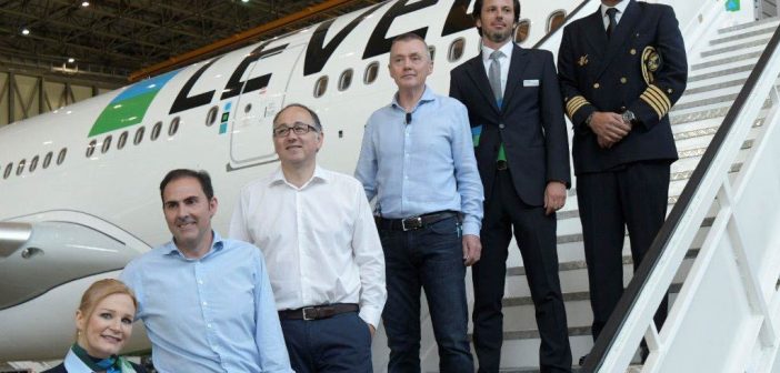 Willie Walsh with Level crew