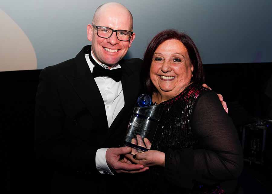 Category sponsor Mark Duggan of McCarthy Insurance presents the award for ski destination of the year to Aileen Eglington of AE consulting, representing Advantage Austria, Irish Travel Industry Awards, Round Room Mansion House, January 25 2024