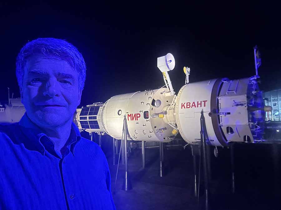 Eoghan Corry with the Mir training satellite used by cosmonauts