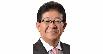 Yasushi Kaneko Japan minister for tourism