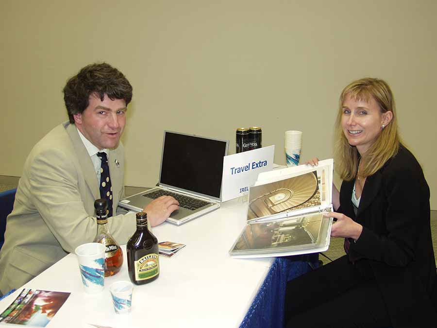 Eoghan Corry at IPW 2004 in LA with Susan Estler