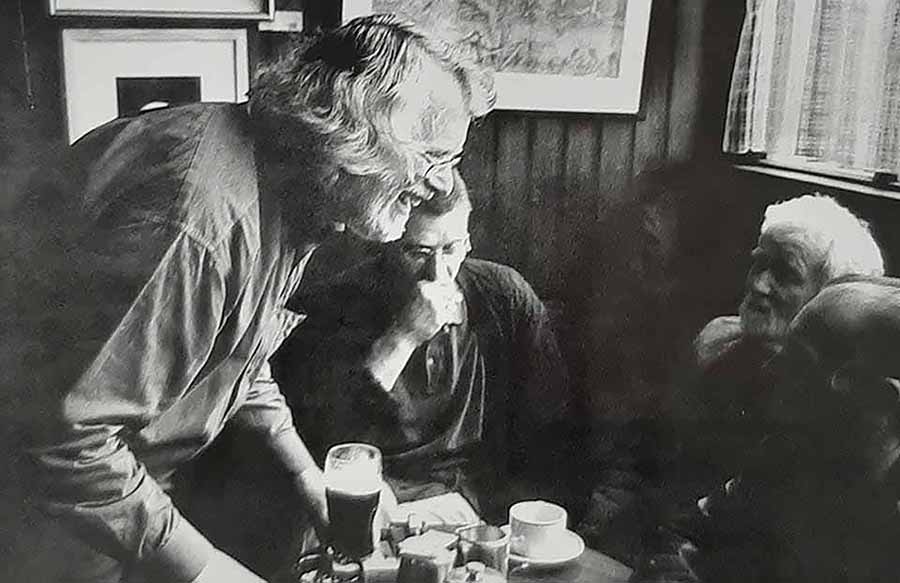 Tommy Smith, owner of Grogan's Pub South William Street Dublin, serving customers in 2001. Photo by Bill Doyle, "Images of Dublin: A Time Remembered". Published by LilliputPress