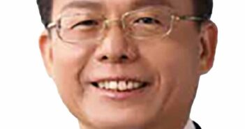 Bou-Shiu Lin Chair of Eva Air
