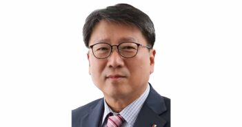 Jeong Hong-geun outgoing CEO of T'way Air