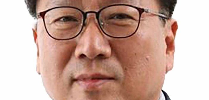 Jeong Hong-geun outgoing CEO of T'way Air