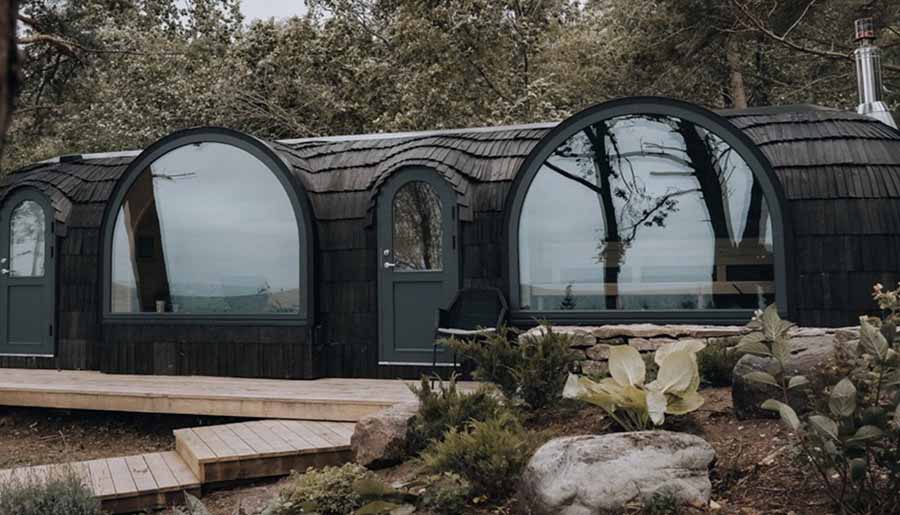 Ballingarry hotel cabins supply picture