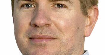 Tom Lyons Journalist