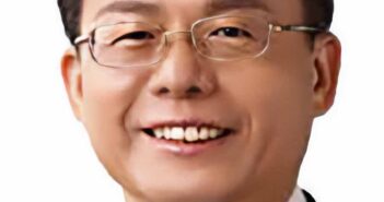 Bou-Shiu Lin Chair of Eva Air