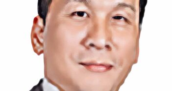 Dinh Viet Phuong CEO of Vietjet Air