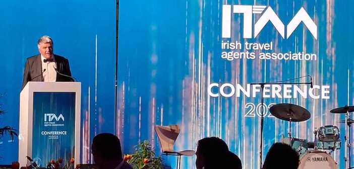 Eoghan Corry speaking at the ITAA conference gala dinner