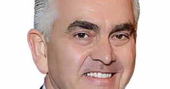 ClickandGo celebrates win at World Travel Awards Europe Paul Hackett of ClickandGo