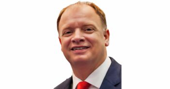 Seamus Heaney head of Visit Cork