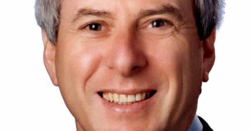 Daniel Goldin head of NASA in 1995