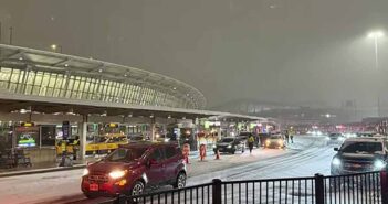 Snow at JFK airport, Saint Stephen's Day 2025
