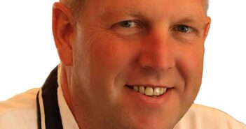 Ivan O’Neill Sinton's at The Bridge, Scarva