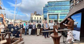Ana Delgado speaking at the Huelva event in Cork