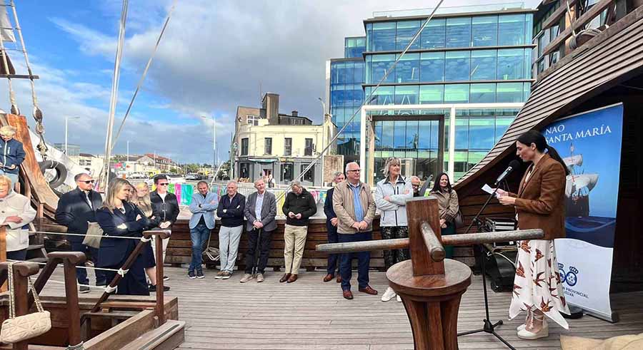 Ana Delgado speaking at the Huelva event in Cork