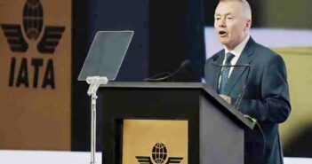Willie Walsh speaking at IATA 202