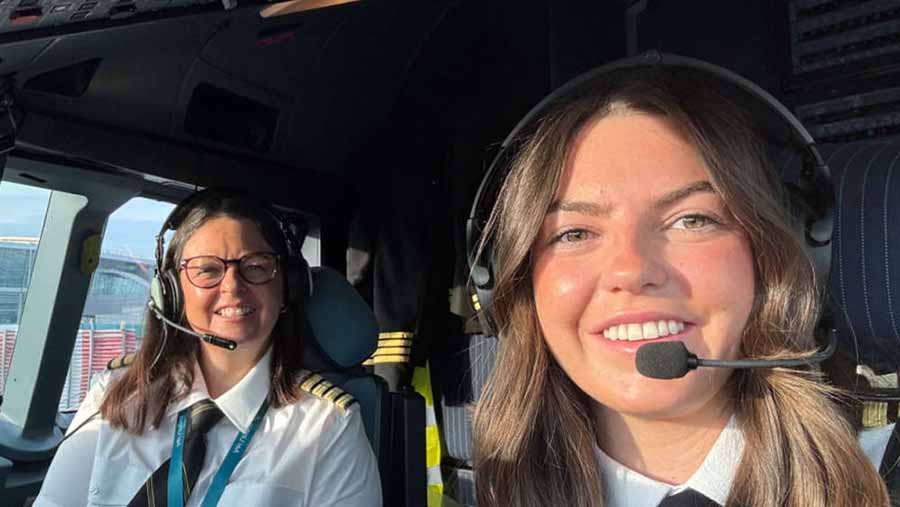 Sonya and Lara Byrne Aer Lingus pilots