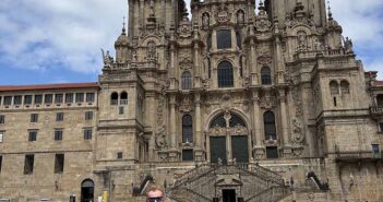 Clare born ballad singer Senan Lillis completes the Camino on his 72nd birthday