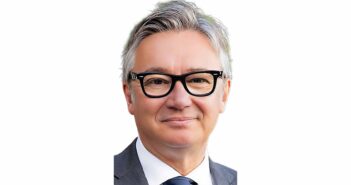 Manuel Gavira, Tourism Minister for Andalucía centred working4