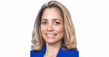 Gloria De León Panama minister tourism
