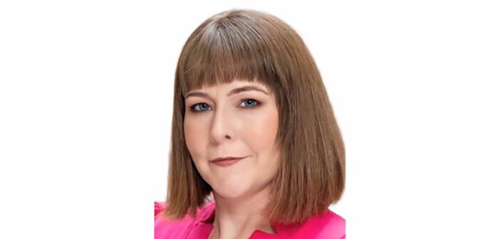 Joanne Dillon GM College Green Hotel Dublin Autograph Collection