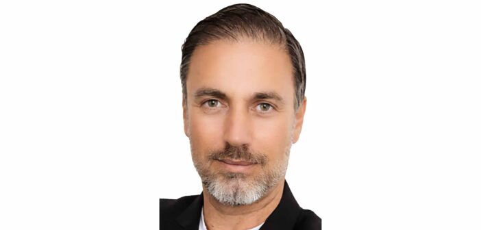 Héctor De Castro CEO Regenera Luxury