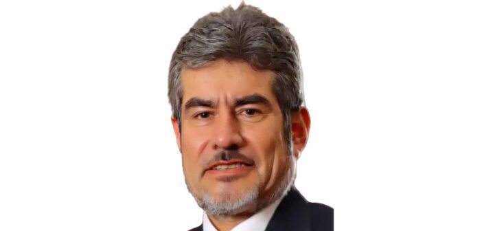 Rogers Martín Valencia Espinoza Peru Minisetr for Tourism