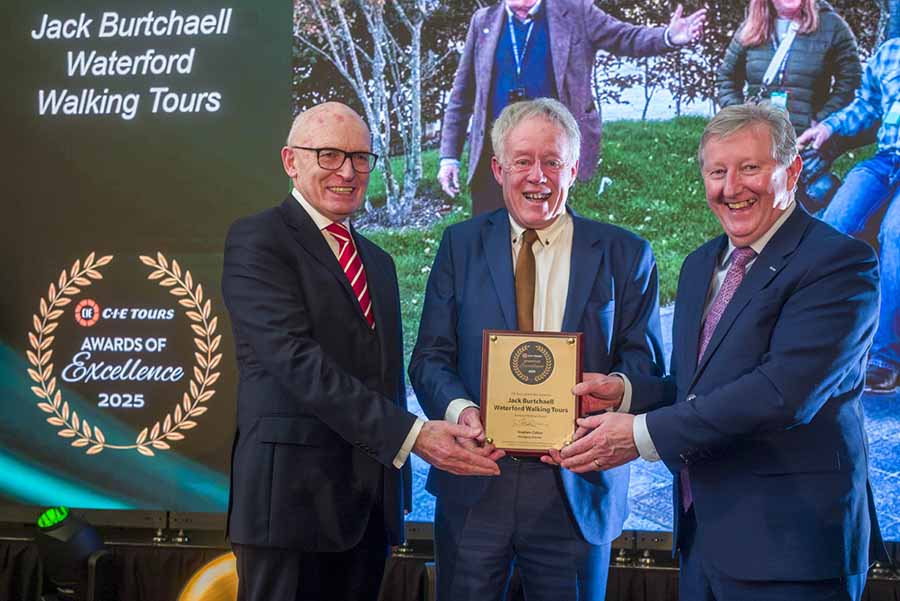 Jack Burtchaell receives the heritage award