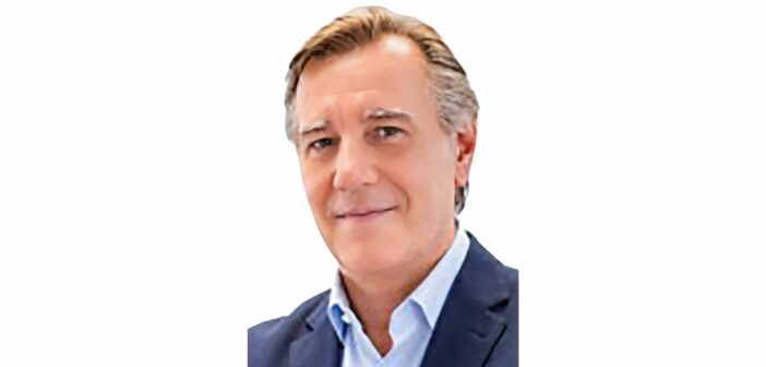 Hugo Castaño,A 330 instructor